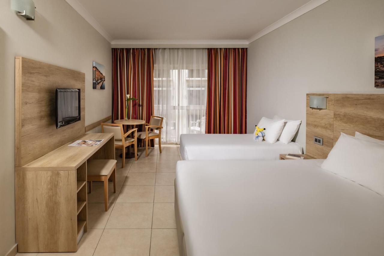 Room, Double Bed, Lateral Side Sea View