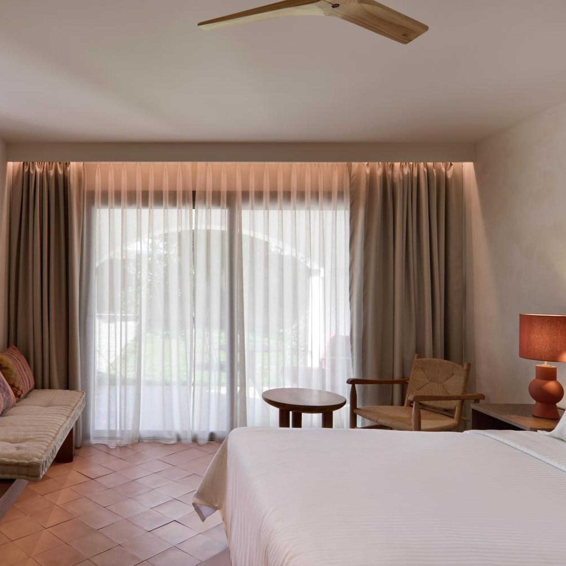 Exclusive, King Bed, Garden or Mountain View