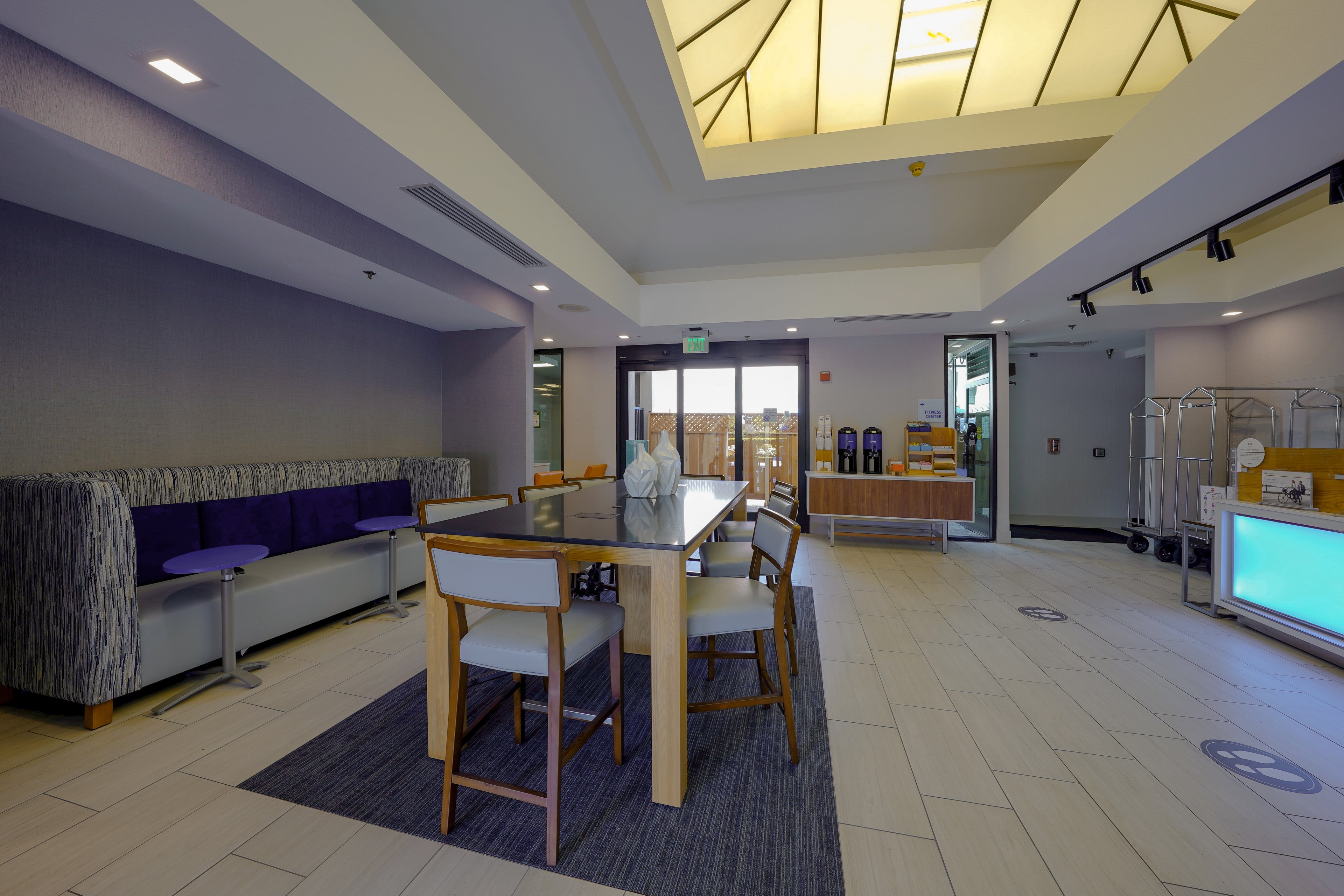Holiday Inn Express Hotel Suites Santa Clara Silicon Valley 52/75