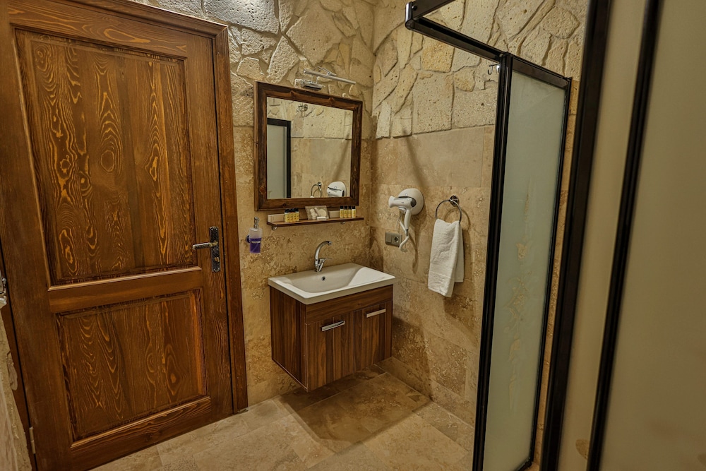 Caveadocia Stone Cave Hotel 33/36