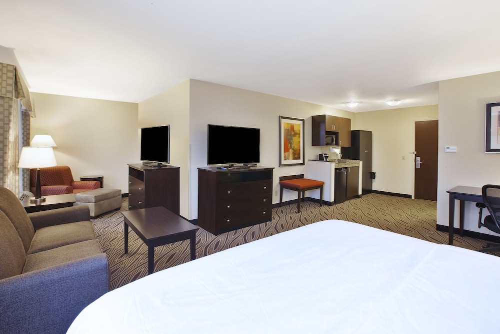 Holiday Inn Express Suites Washington Meadow Lands 21/70