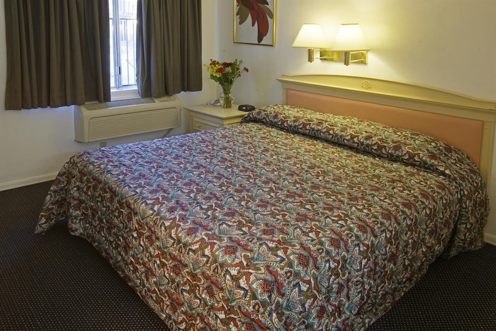 Americas Best Value Inn Thousand Oaks 10/21