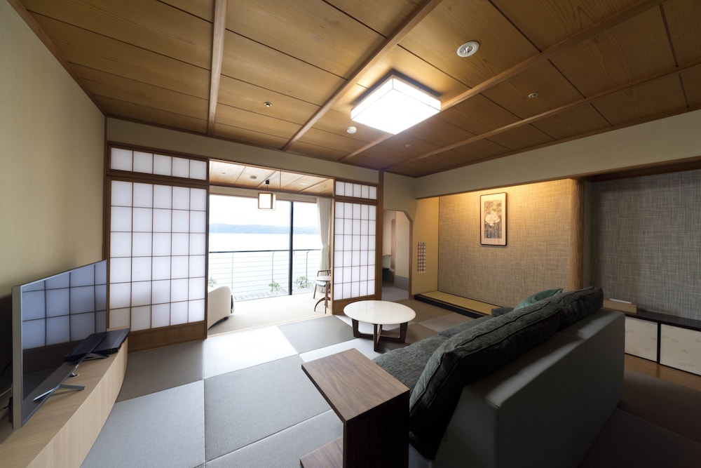 KAGAYA BETTEI MATSUNOMIDORI 37/65