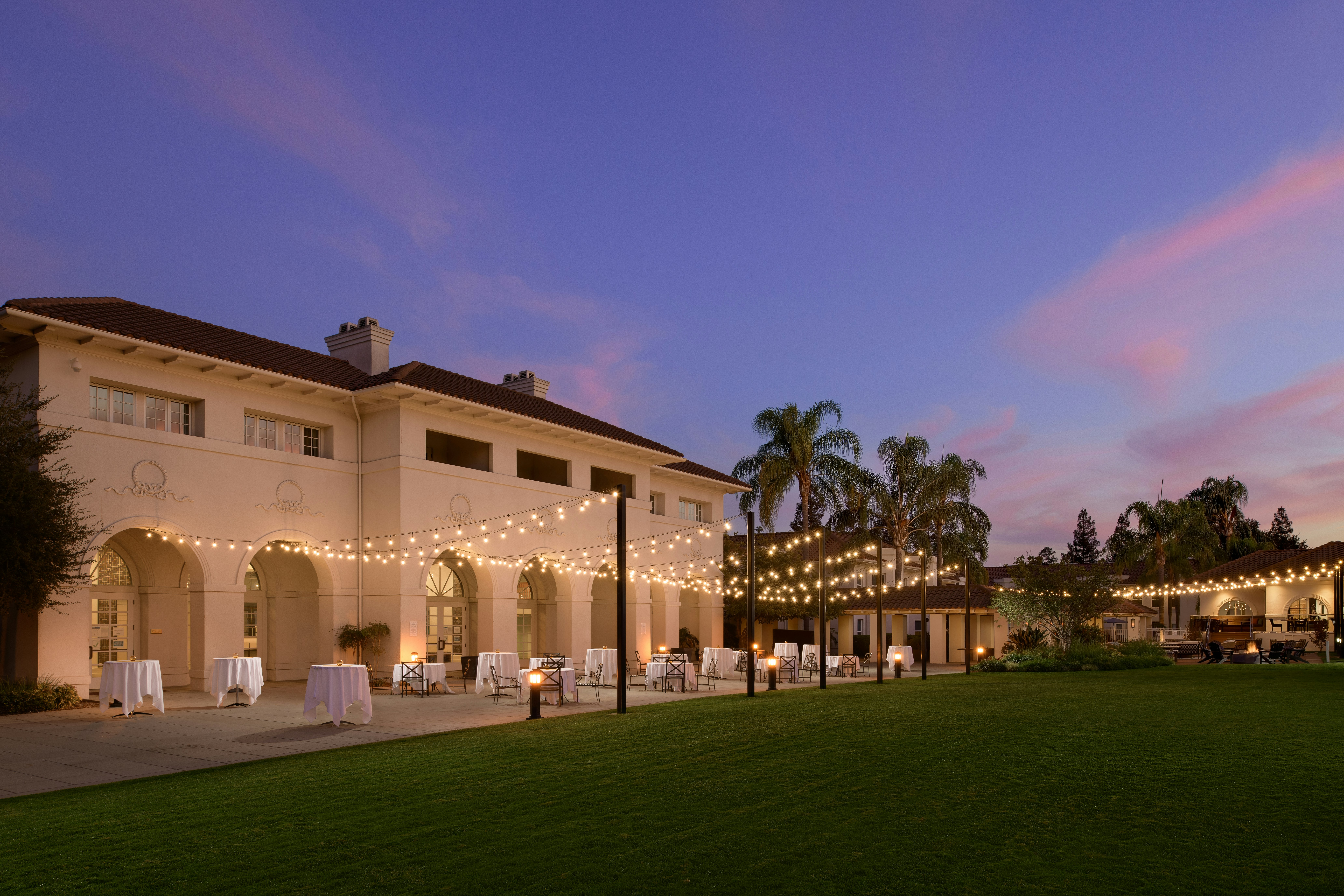 Hayes Mansion San Jose, Curio Collection by Hilton 40/41