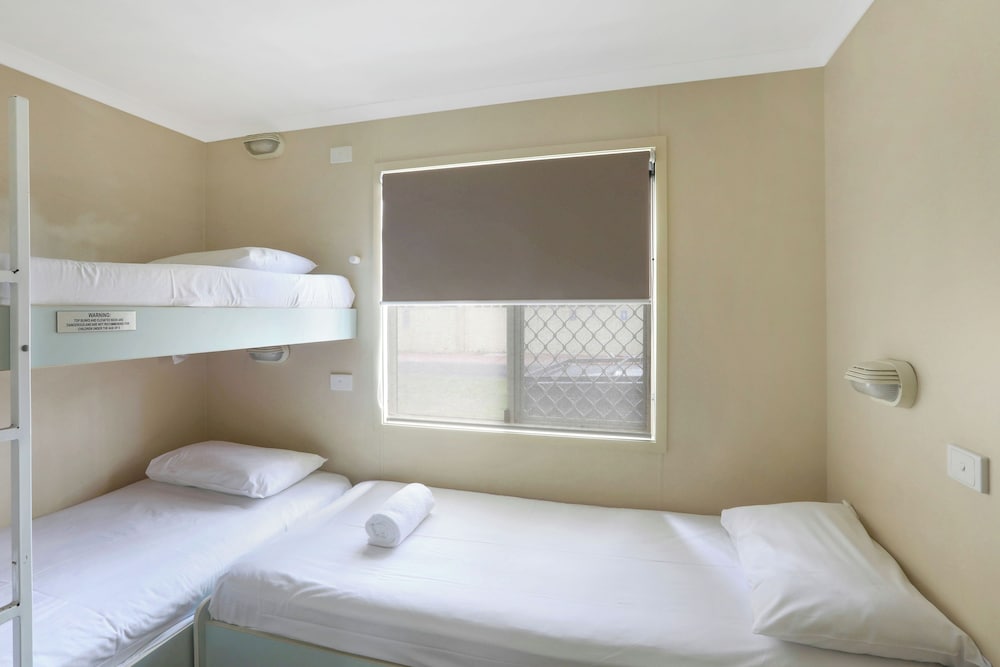 Room at Reflections Holiday Parks Tuncurry, TUNCURRY