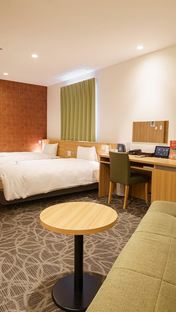 غرفة ديلوكس بسريرين منفصلين مع أريكة، Sakura Garden Hotel 3/10