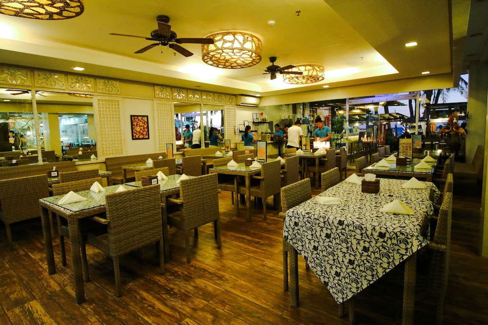Boracay Uptown 33/43