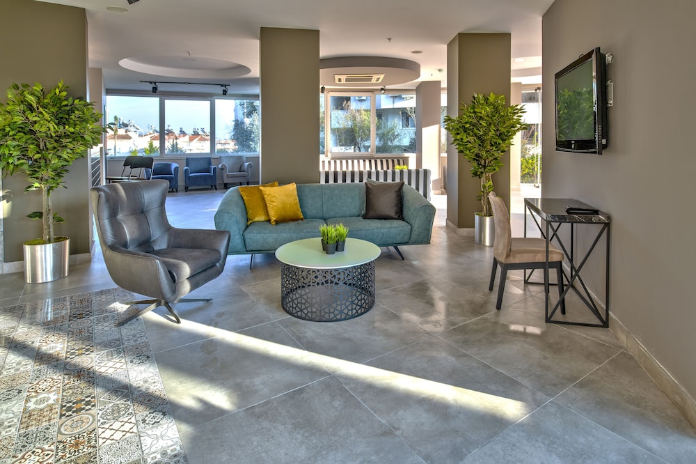 Tourist Hotel Antalya 46/63