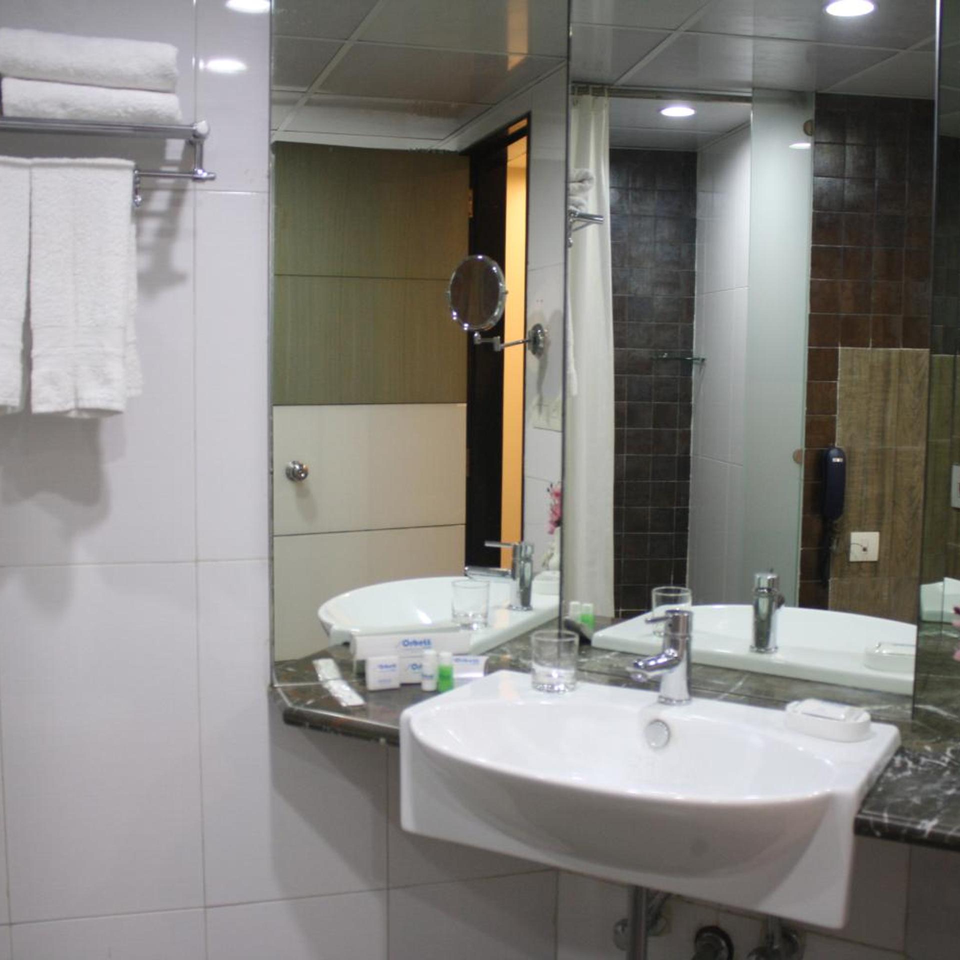 Oyo Premium Deccan Apte Road 53/55