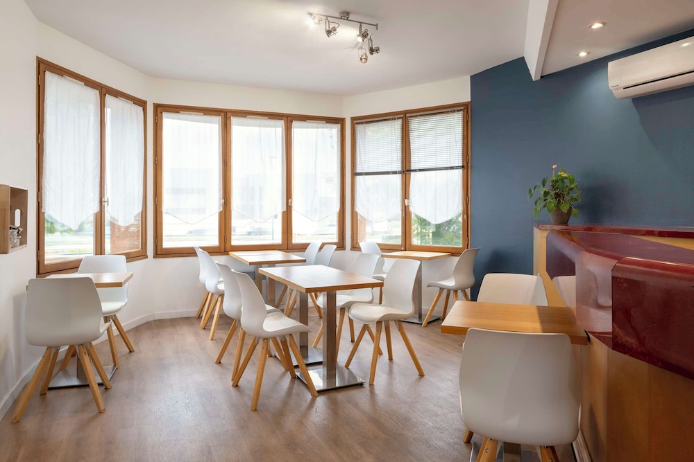 Sure Hotel by Best Western Saintes 52/63