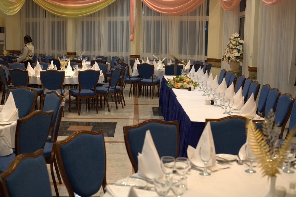 La Palm Royal Beach Hotel 58/68
