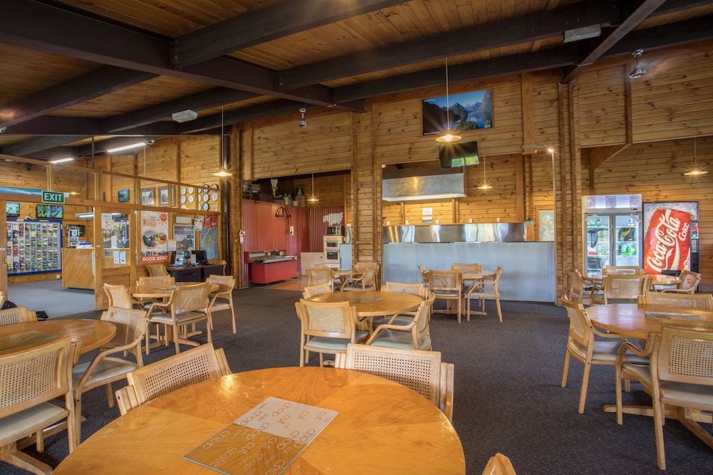 Te Anau Top 10 Holiday Park 42/58