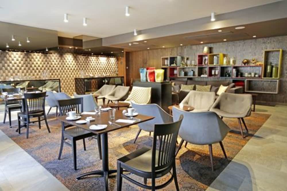 Hotel Cumbres Lastarria 46/59
