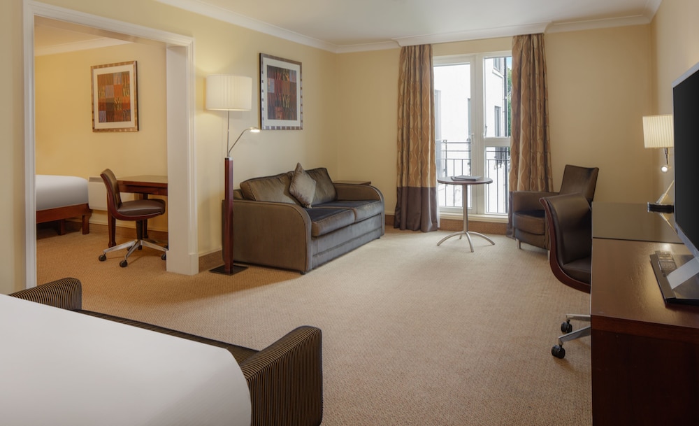 DoubleTree by Hilton Belfast Templepatrick Golf & Country Club 25/76