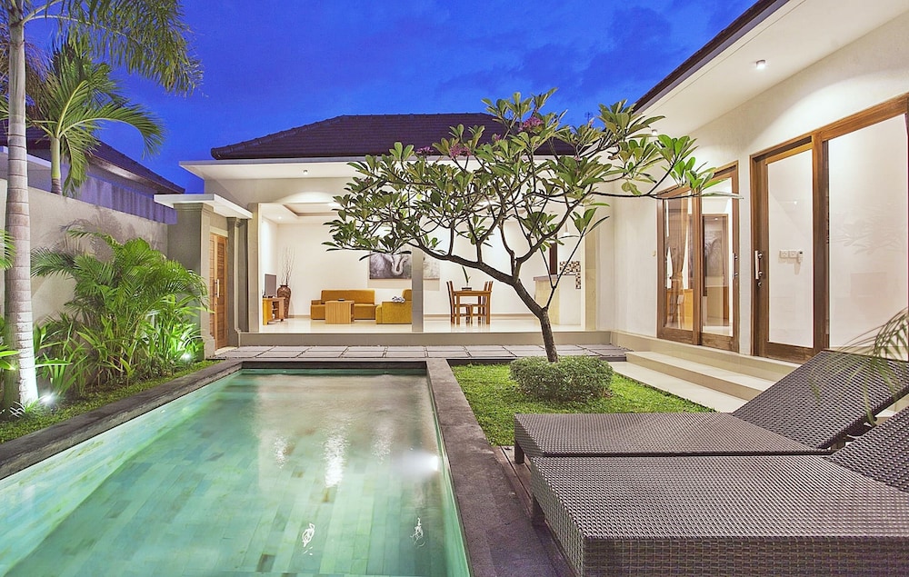 Kubu Manggala Villas 3/71