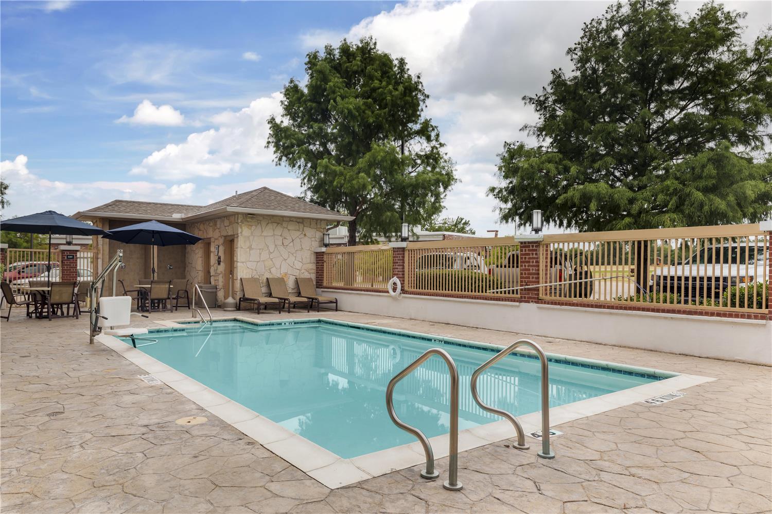 Best Western Red River Inn & Suites 35/35