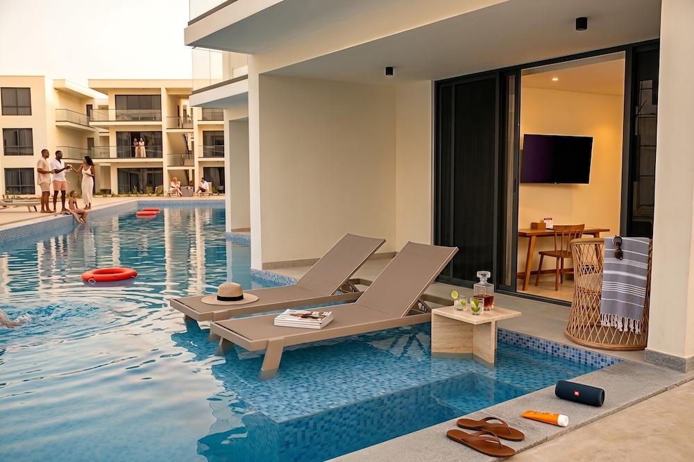 TOA Hotel & Spa 38/58
