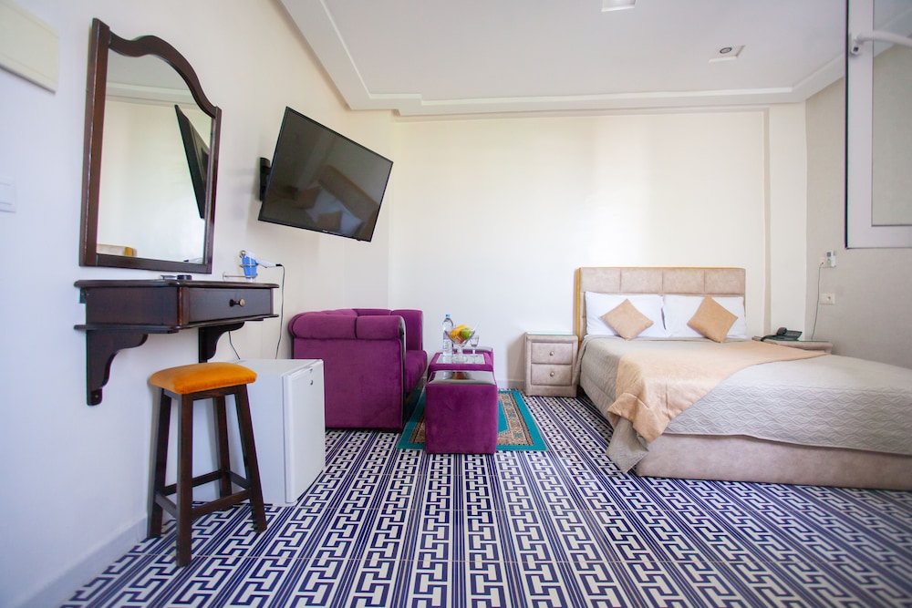 HOTEL MAMORA 26/72