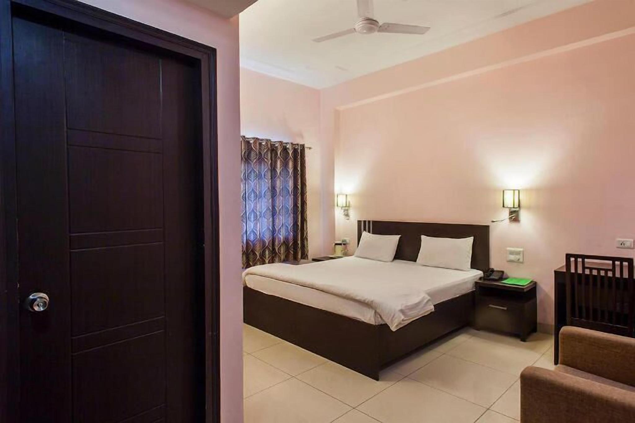Hotel Shubham Majesty 6/16