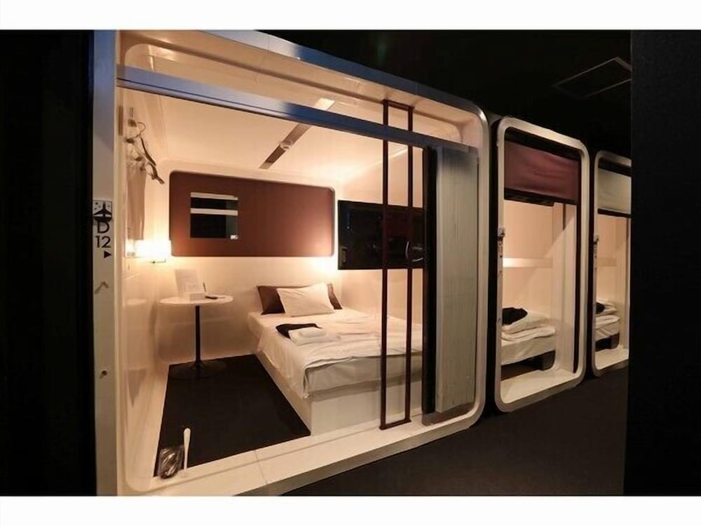 Female Dorm, First Class, Cabin, Single Bed