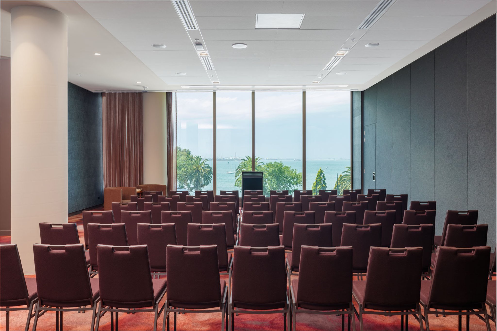 Crowne Plaza Geelong by IHG 38/50