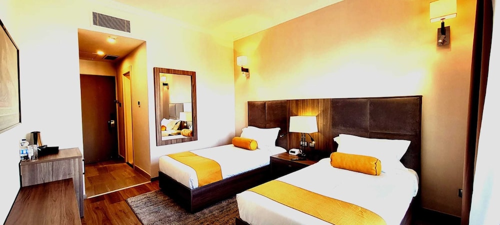TH BonRoyal Hotel 13/56