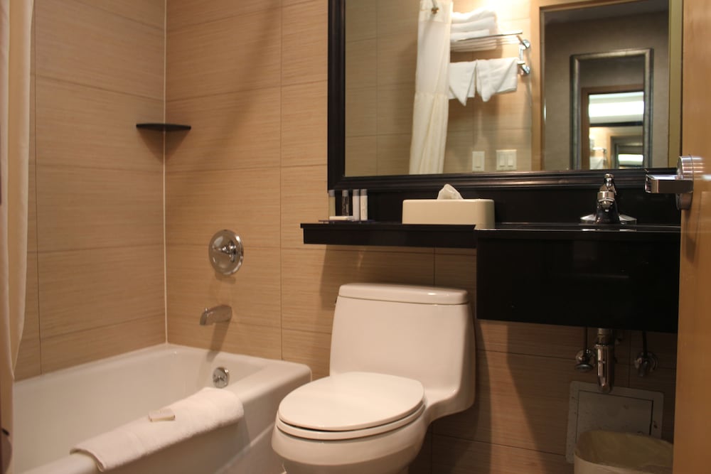 Comfort Inn Bellerose 44/46