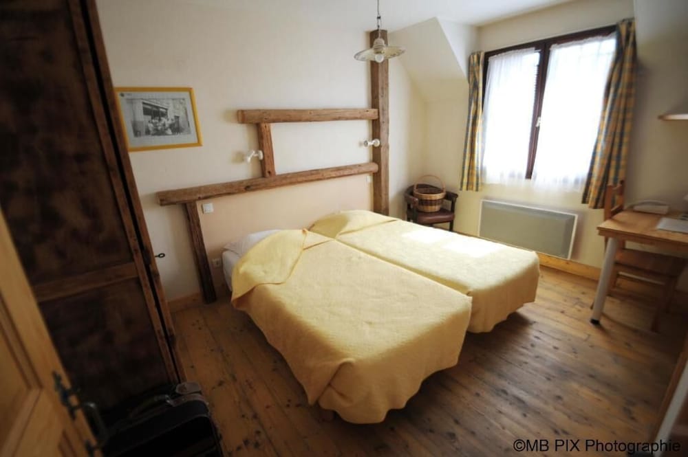 Auberge D Anthy 11/50
