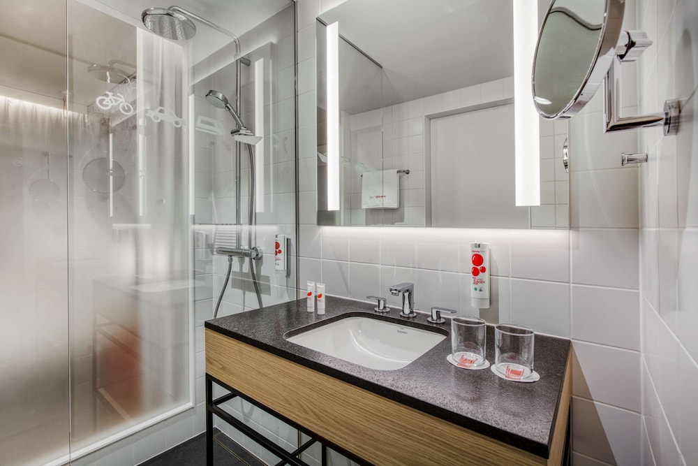 IntercityHotel Amsterdam Airport 57/60