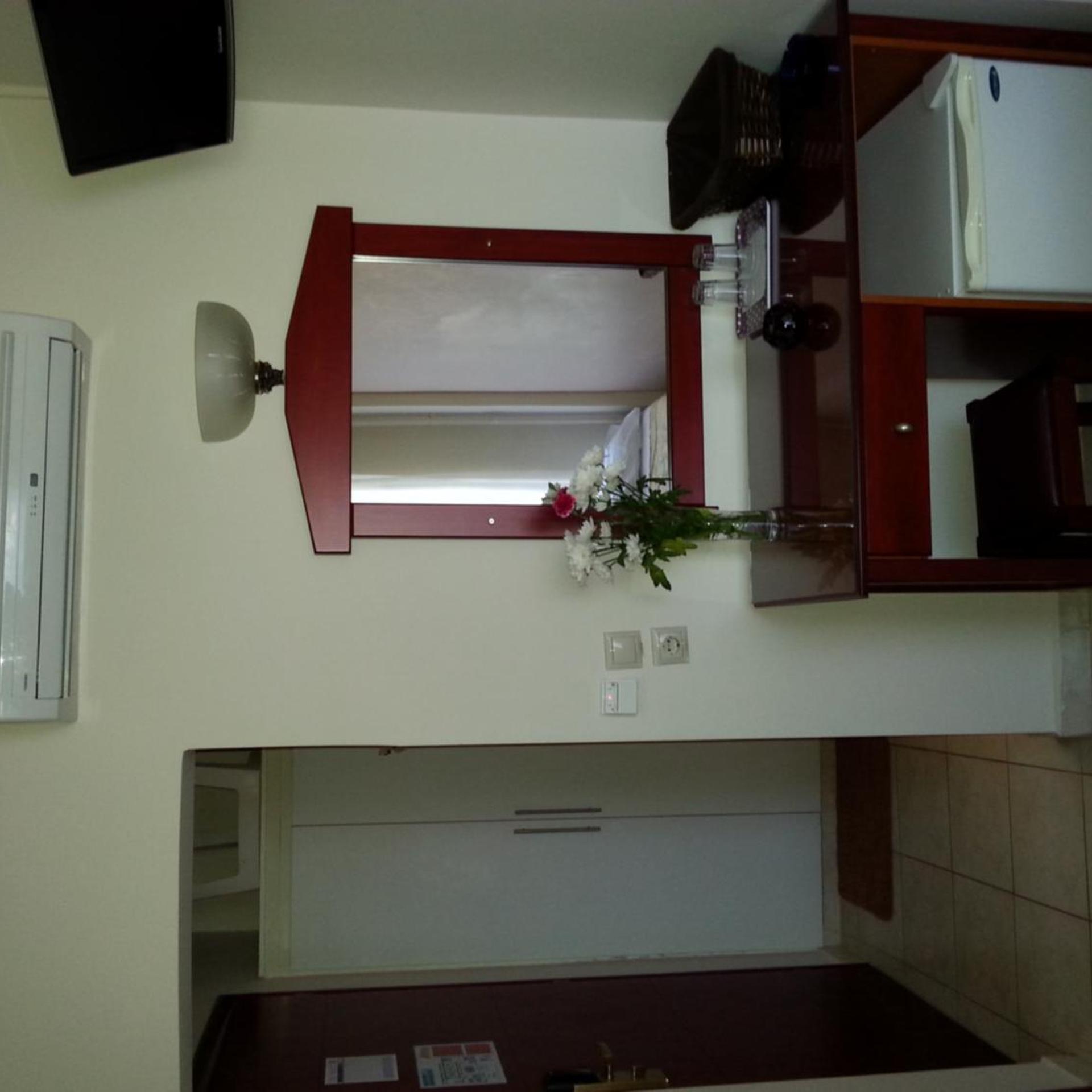 Ilion Hotel 48/48