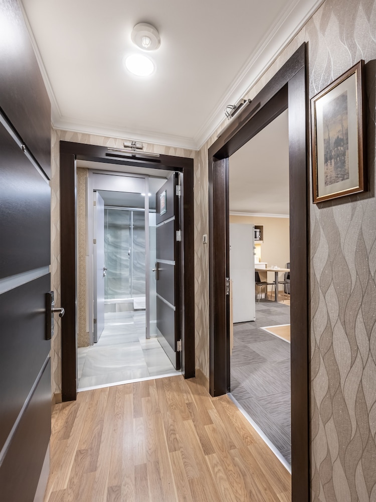 Gallery Residence And Boutique Hotel 31/72