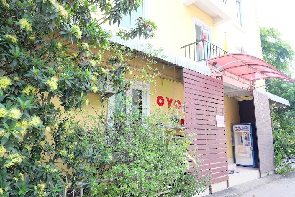 OYO 75429 101 Place Navanakorn 6/43