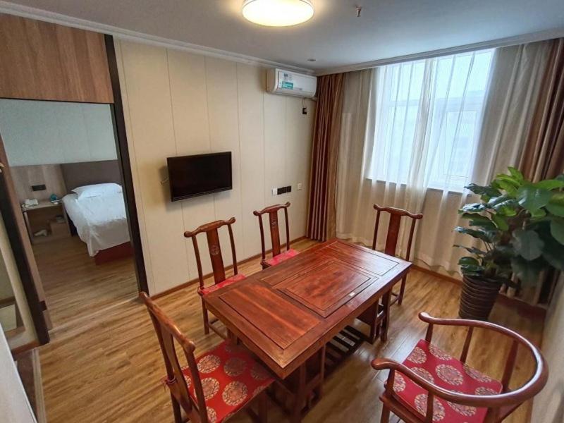 GreenTree Inn Beijing Fangshan Liangxiang Suzhuang Express Hotel 24/35
