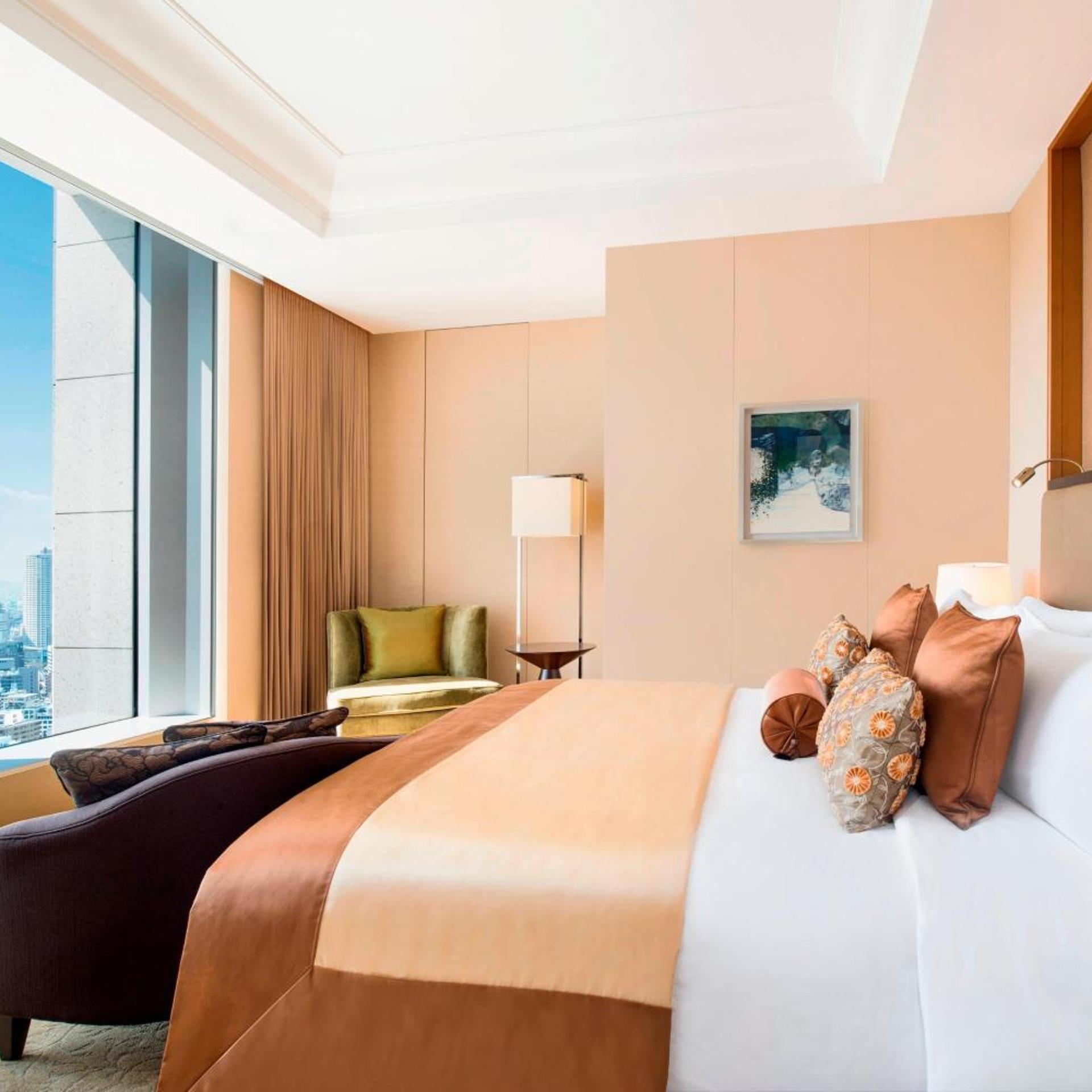 Executive, Suite, King Bed, Skyline View
