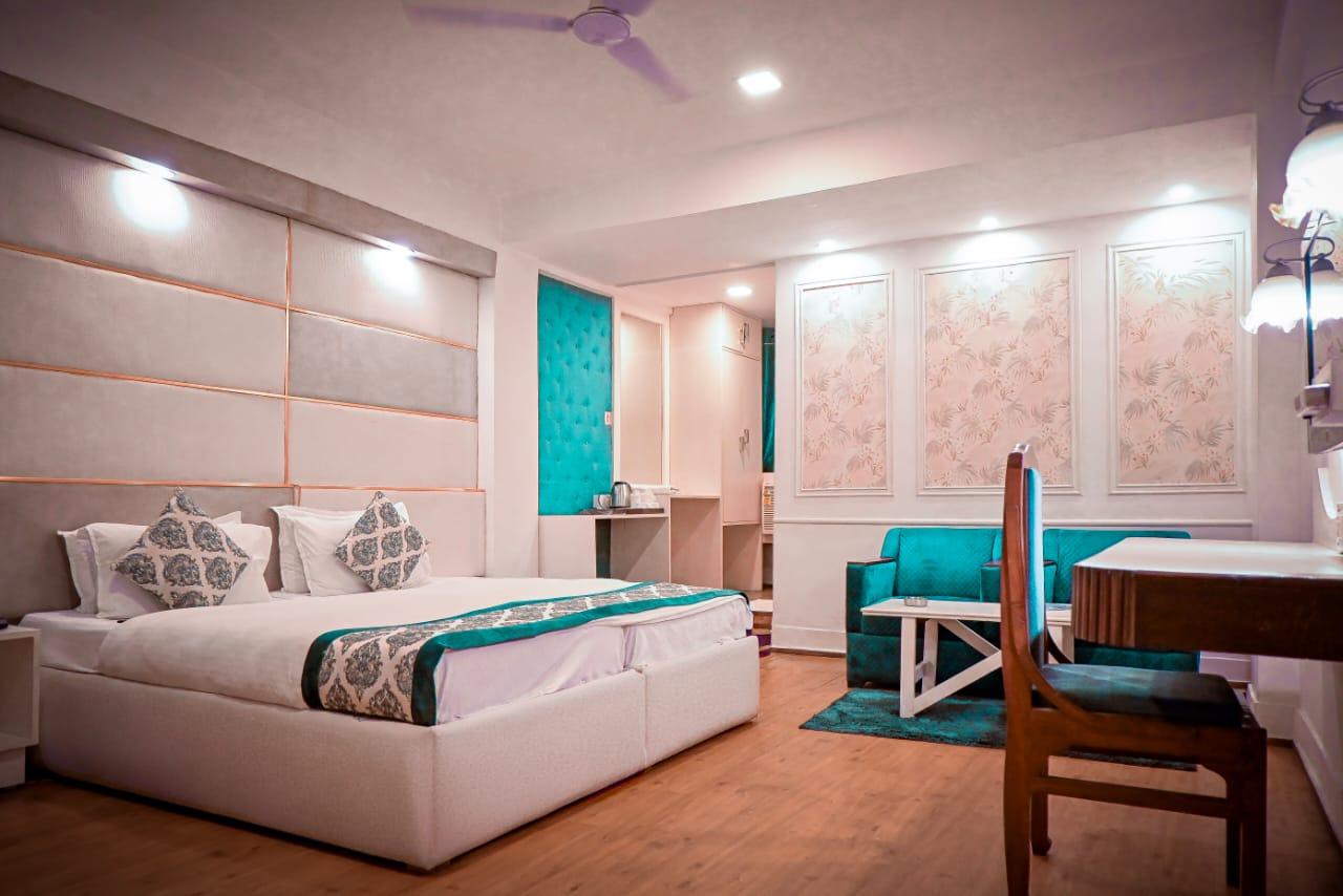 HOTEL SAMRAT 15/19