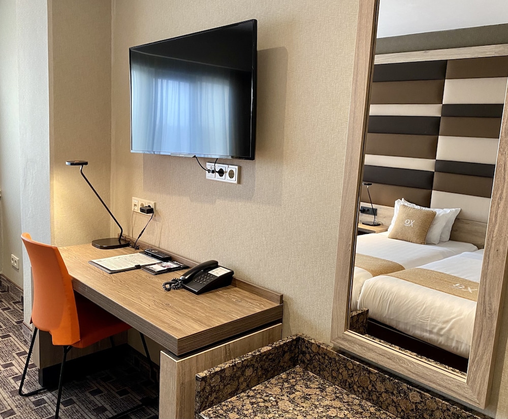 Xo Hotels Blue Tower 55/64