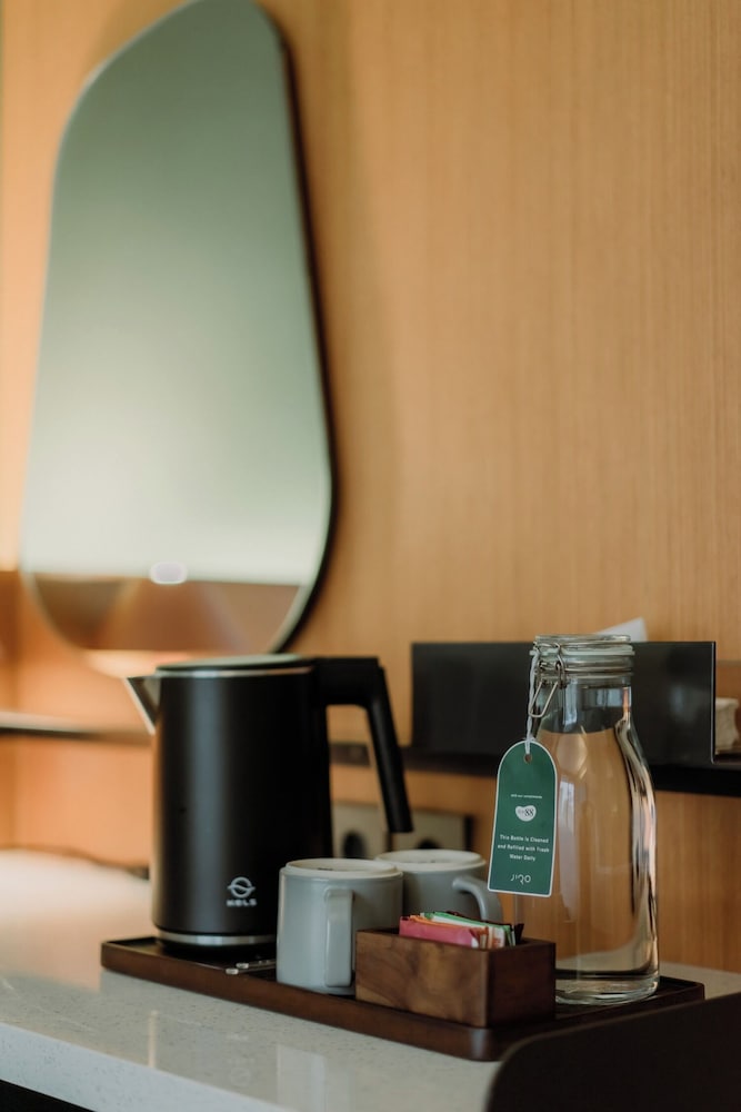 Jiro Hotel 46/50