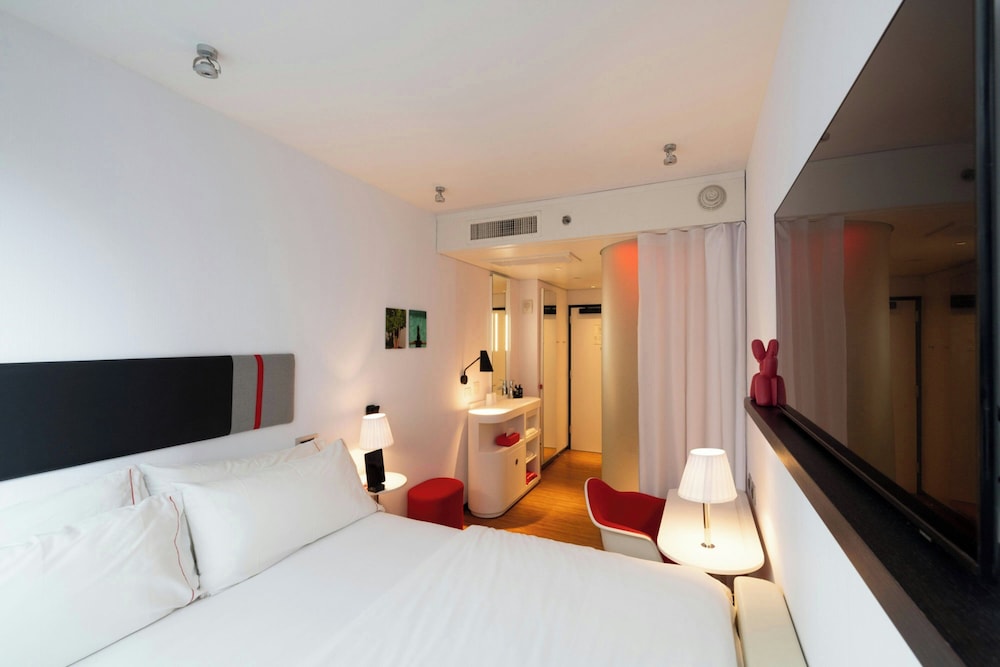 PREMIUM, KING BED, WITH VIEW