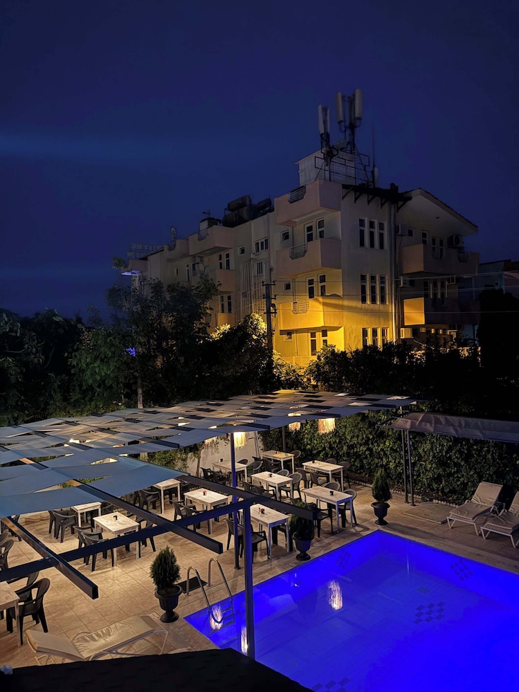 Grand Sem Hotel 37/58