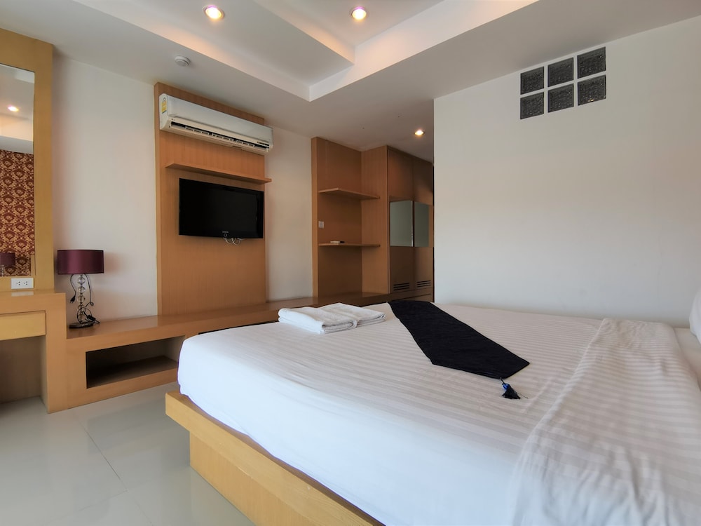 LE DESIR RESORTEL 12/28