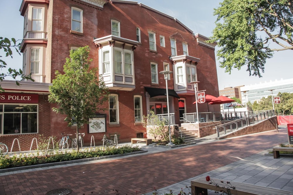 The Conwell Inn 1/45