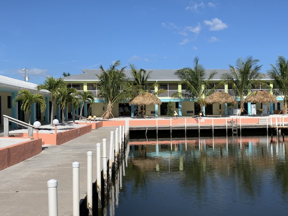Off the Charts Inn Out Island Resort 42/50