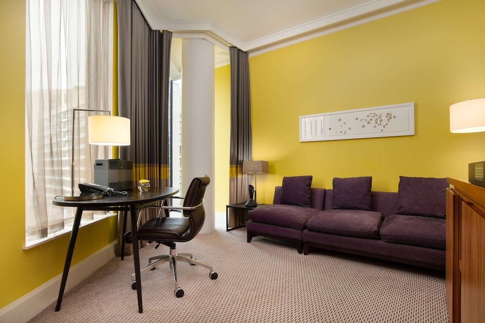 Hilton London Wembley 55/62