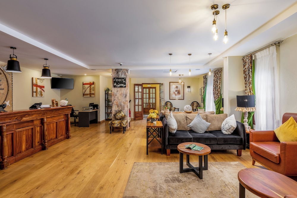 The Emin Pasha Hotel 27/46