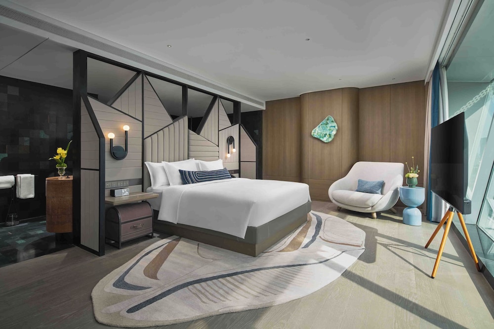 1 Bedroom, Suite, Double Bed, River View, Dining Area