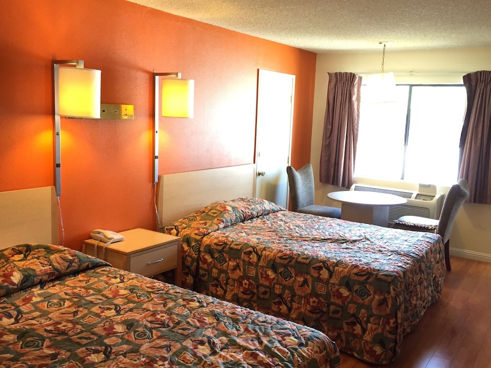 Fullerton Inn 11/53
