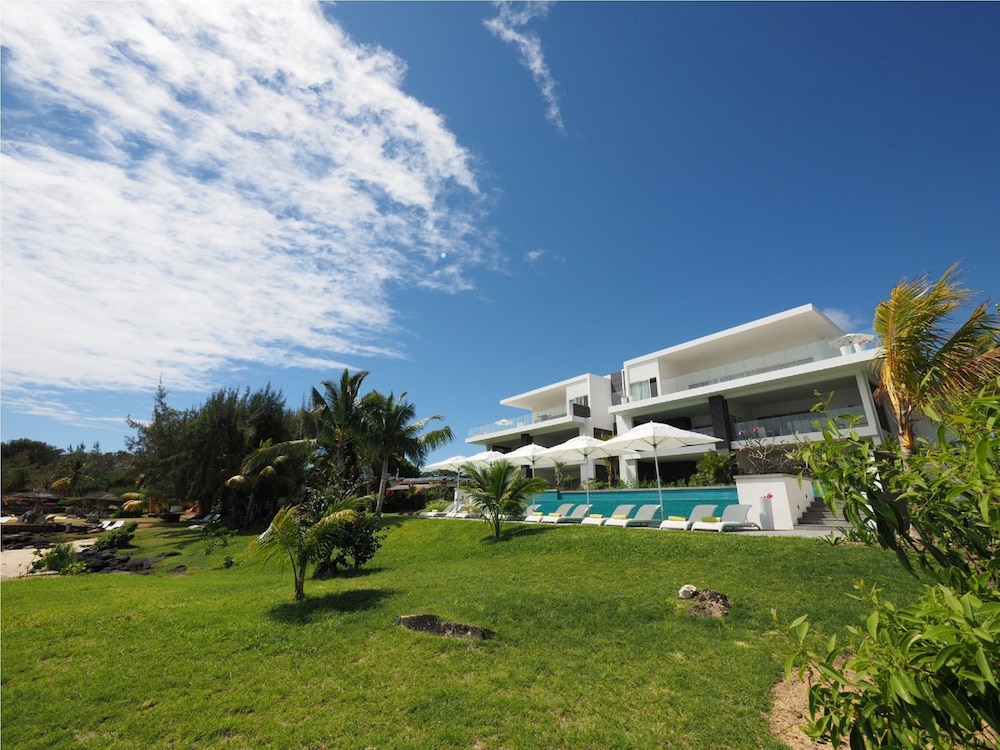 Myra Seafront Suites And Penthouses By Lov 8/56