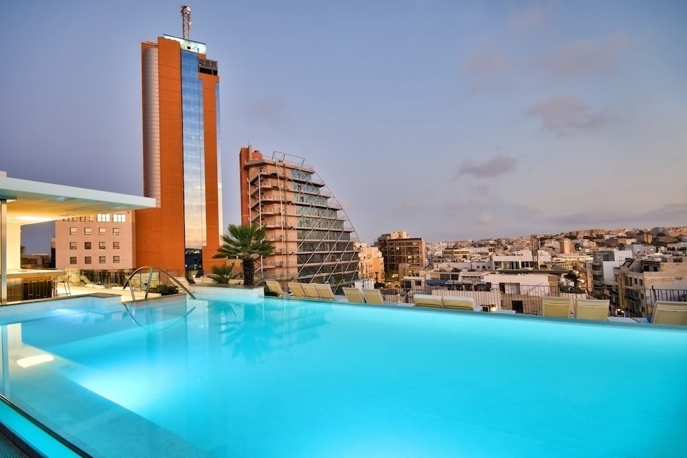 Valentina Hotel 24/50