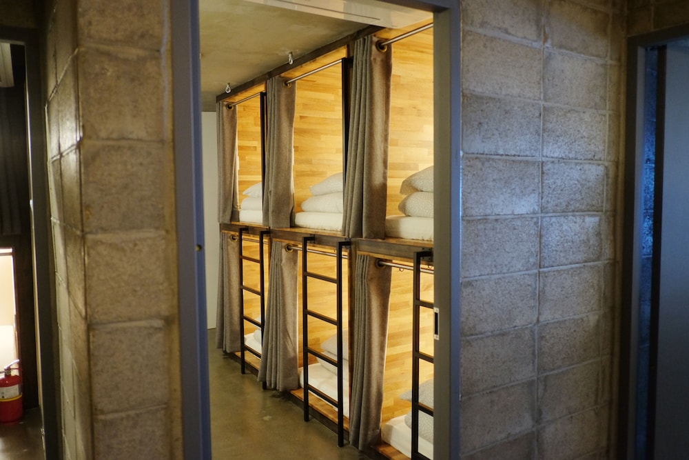 The Cube Hotel - Hostel 3/70