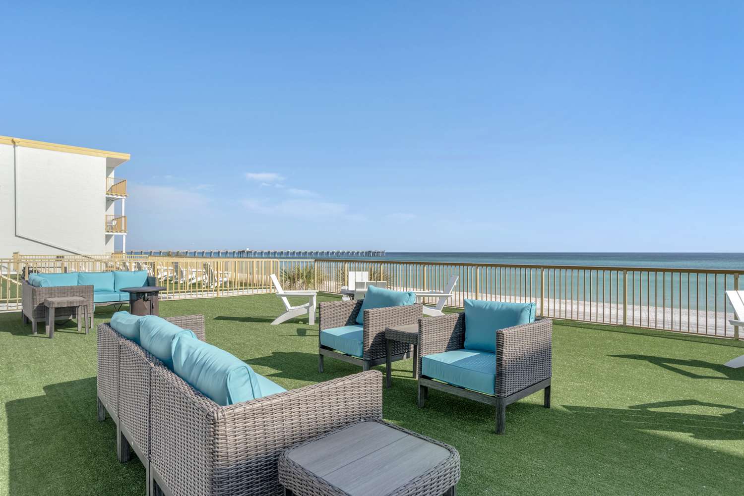 Chateau Beachfront Hotel, A By The Sea Resort 15/18